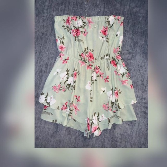 Floral Romper - Picture 1 of 3